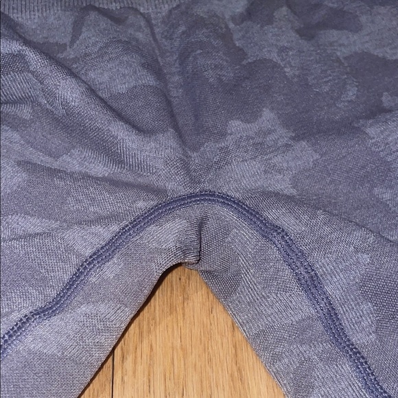 NVGTN Gray Athletic Shorts with Ribbed Waistband and Moisture-Wicking Fabric - Picture 2 of 5